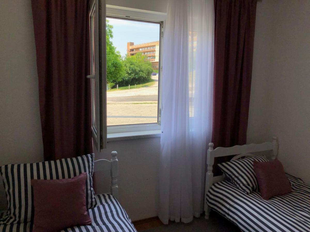 Sobe Kod Bolnice Paprikovac Quarto em Acomodações Particulares